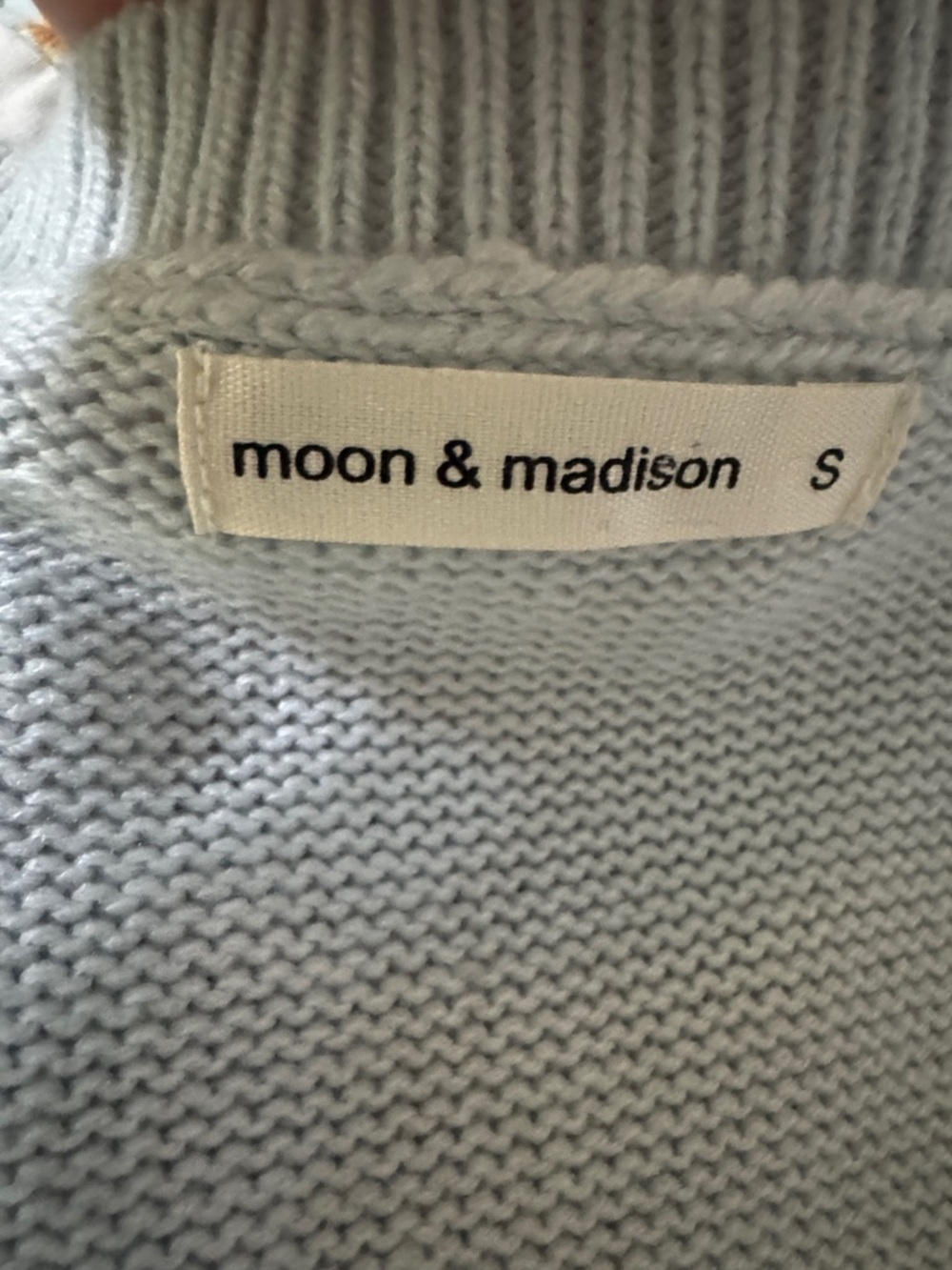 Sleeveless Argyle V-Neck Sweater Vest - Light blue,black,white - Picture 5 of 6